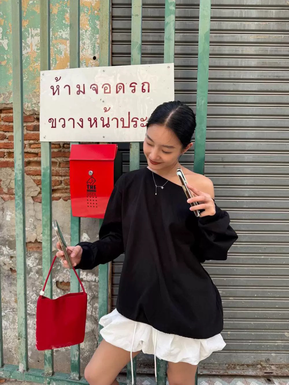 INchooseu笑笑家露肩长袖卫衣