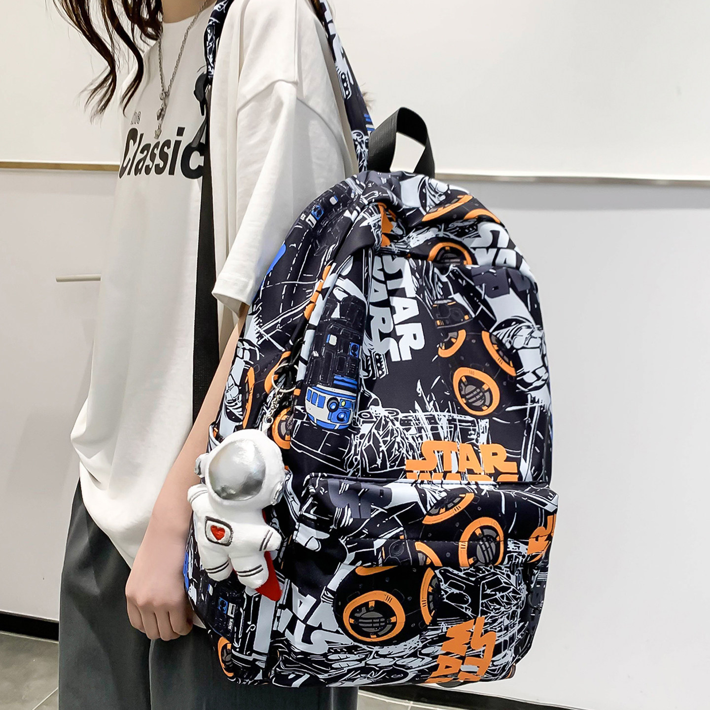 潮流双肩包女2026新款个性涂鸦学生书包大容量旅游轻便电脑背包男