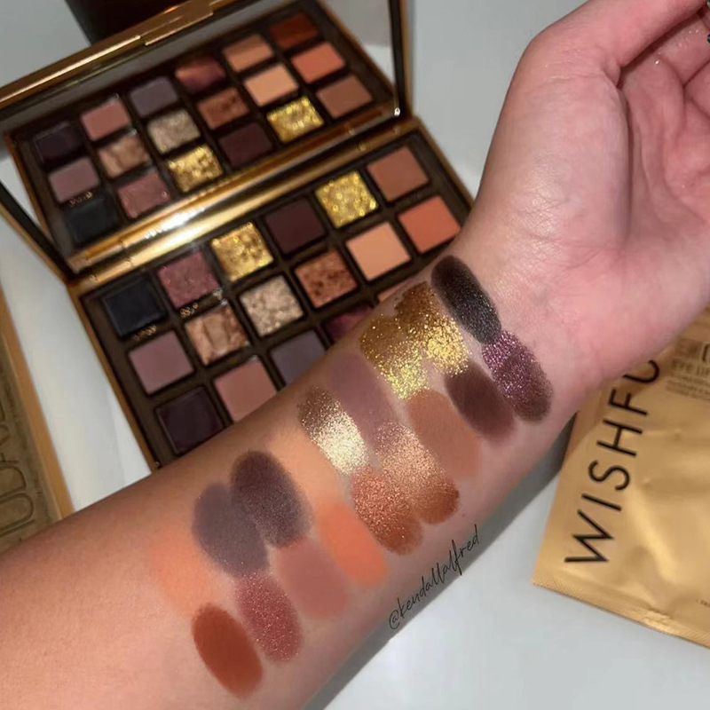 Huda新款2022年圣诞十八色empowe