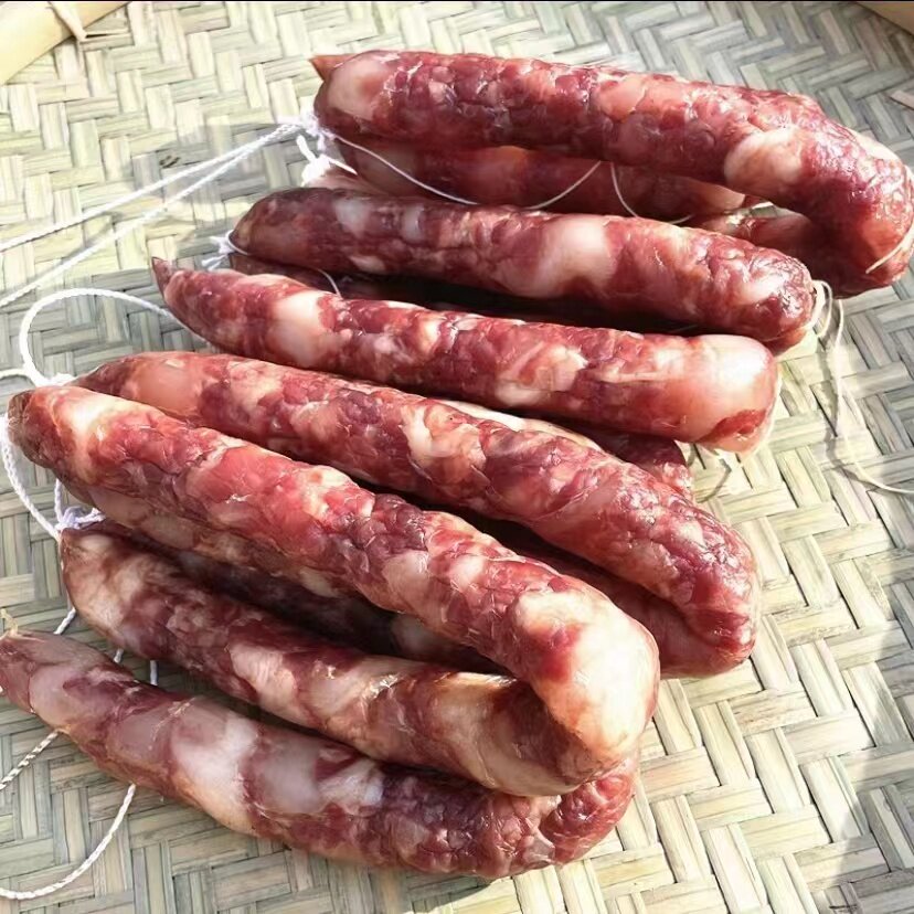 江西赣南土猪香肠风干咸香味腊肠川味麻辣土猪香肠熏肉腊肠