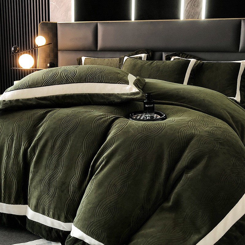 全消光雕花牛奶绒四件套高克重加厚保暖双面绒毛被套床上E18