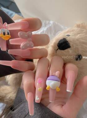 Fiora  迪士尼可爱唐老鸭立体卡通粉色法式可穿戴美甲定制