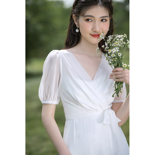 Белая мини-юбка, свадебное платье, французский стиль