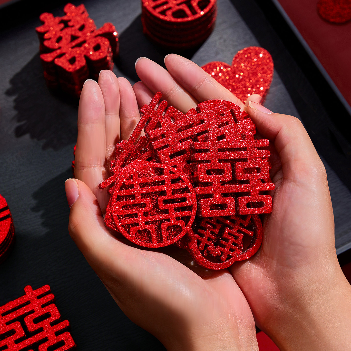 手抛喜字结婚拍照道具果盘装饰