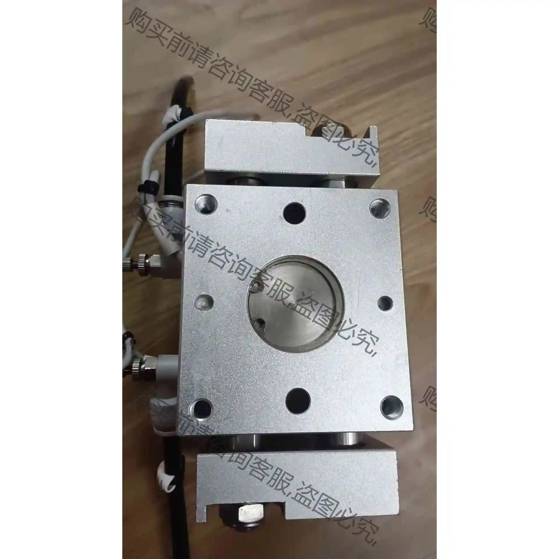 台湾亚德客扩型手指气缸HFT20x40S二手拆机，功能包好， 议价产品