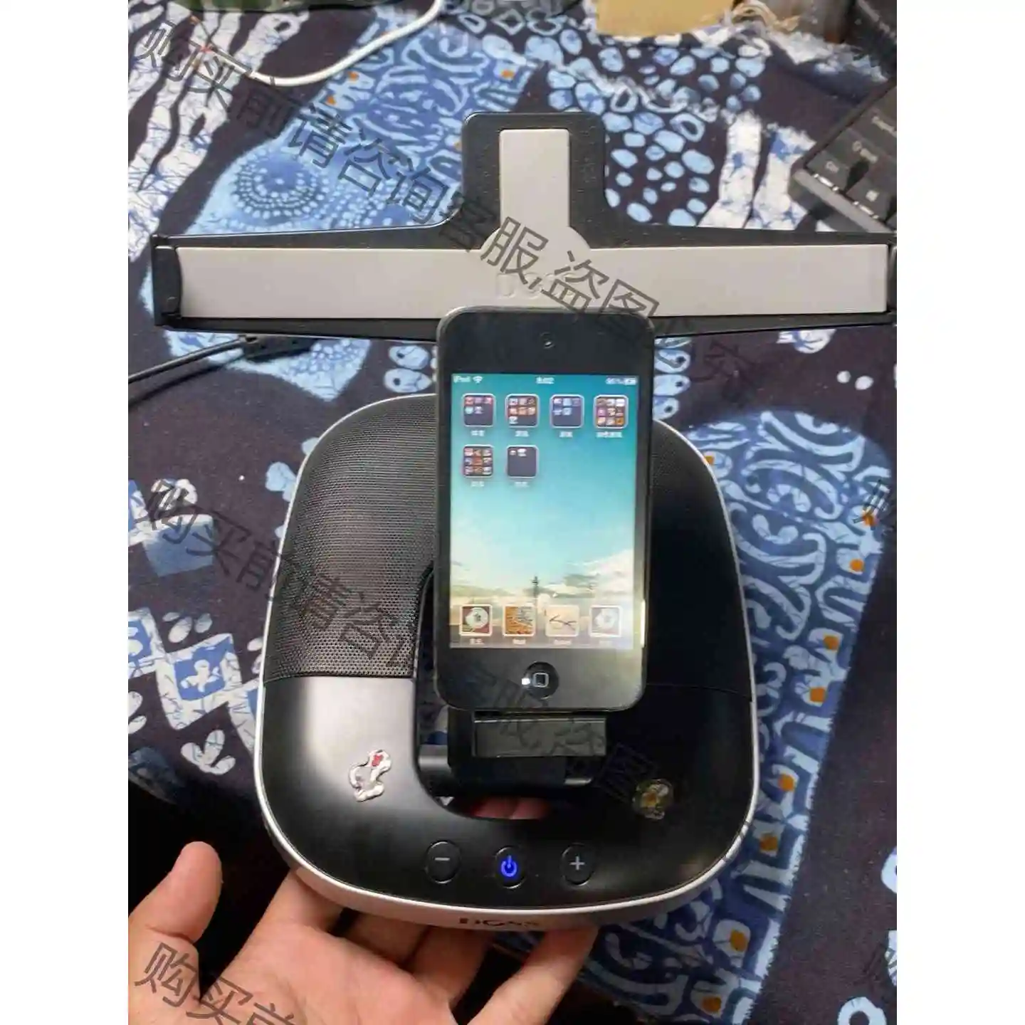 iPod touch 4 32g 屏幕有贴膜 加上Doss音 议价产品 原装拆机功能