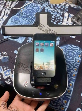 iPod touch 4 32g 屏幕有贴膜 加上Doss音 议价产品 原装拆机功能