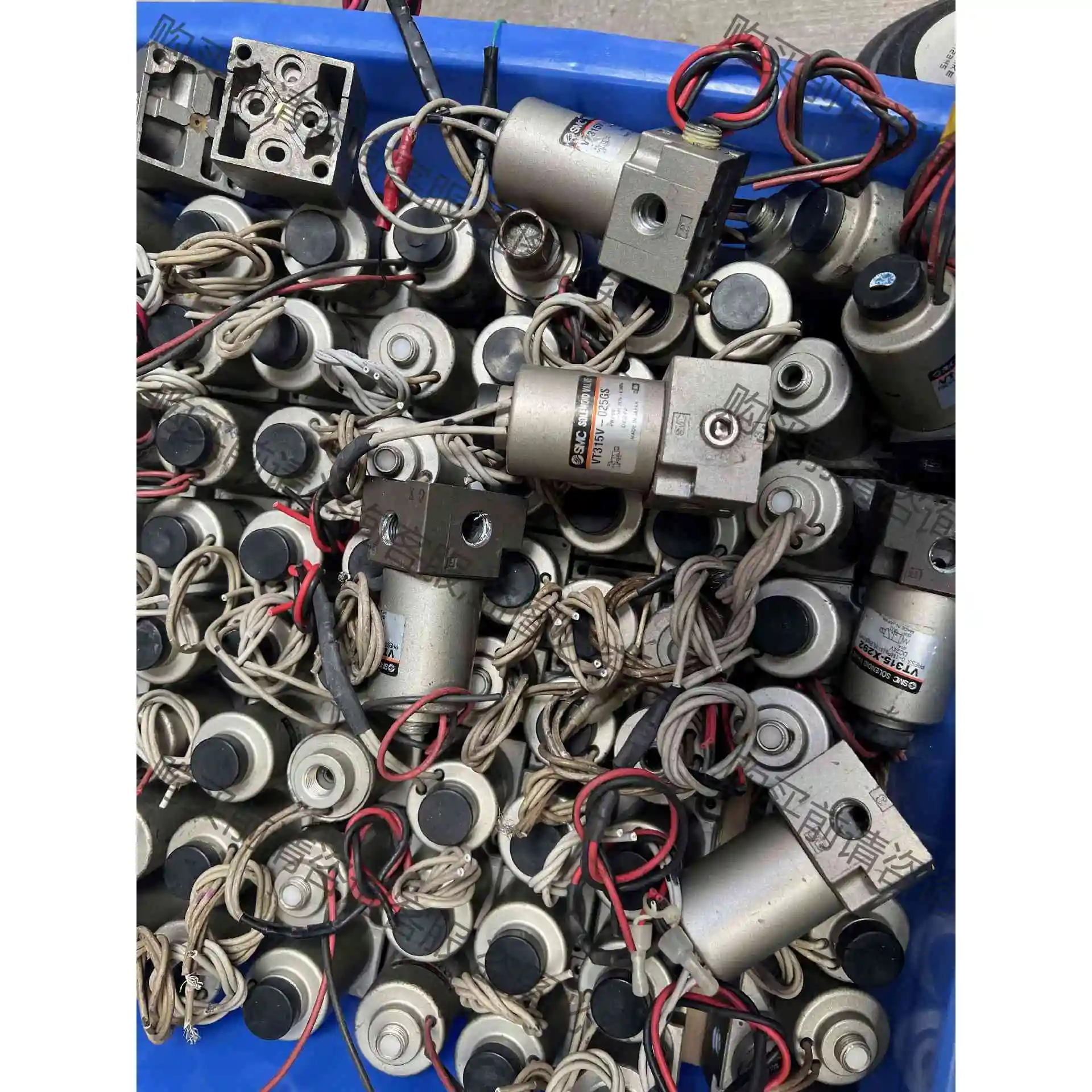 出售日本SM电磁阀VT315V-025GS 议价产品 原装拆机功能完好