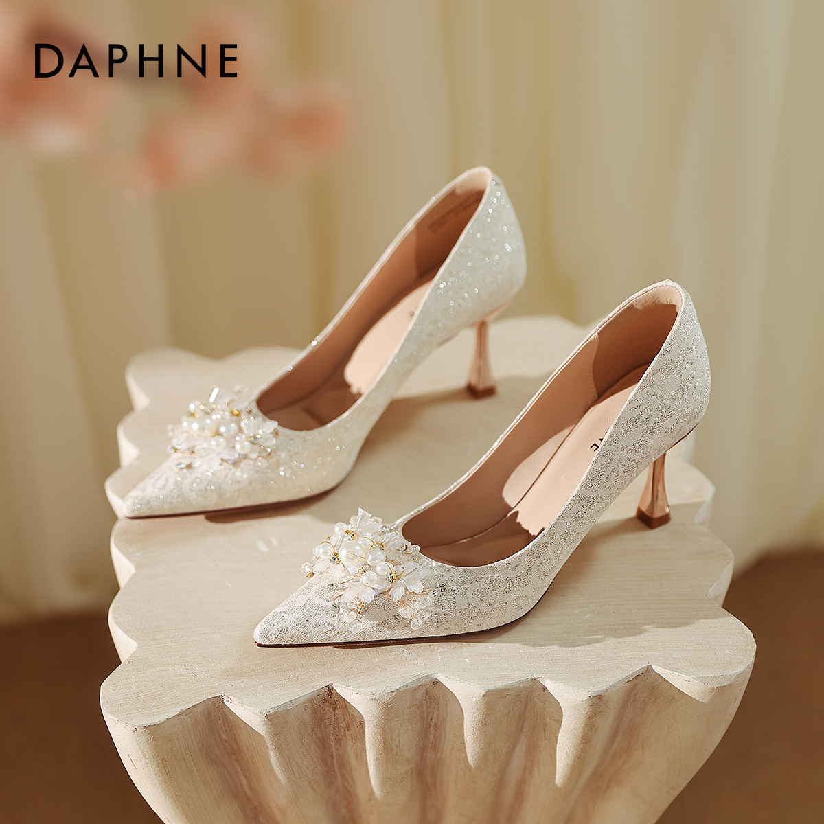 蕾丝水钻尖头高跟鞋气质仙女