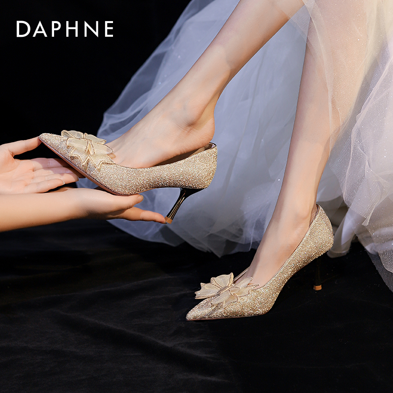 达芙妮新娘鞋水晶蝴蝶结配秀禾服