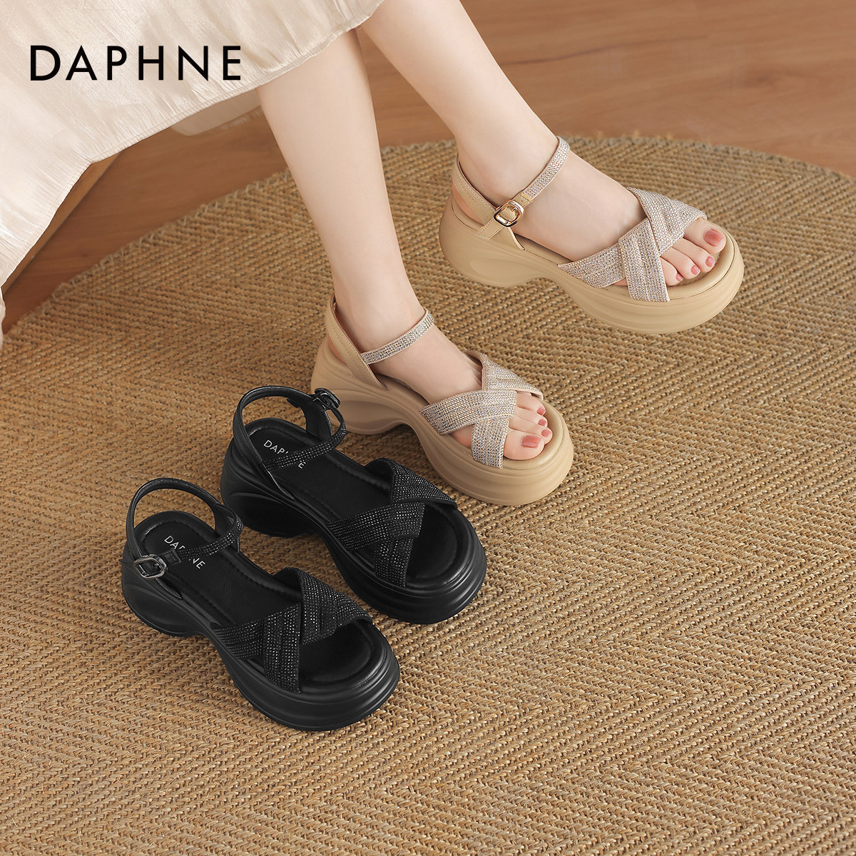 达芙妮厚底凉鞋女士2025夏季新款绝美外穿配裙子不累脚松糕凉拖鞋