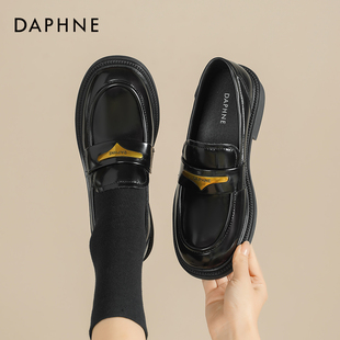 达芙妮厚底乐福鞋女2026春新款金扣小皮鞋子女款百搭通勤黑色单鞋
