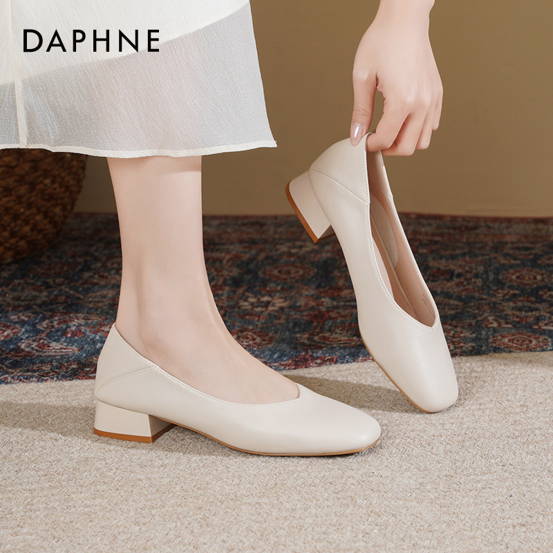 达芙妮粗跟单鞋女2026新款春季软底妈妈鞋皮鞋子通勤玛丽珍高跟鞋