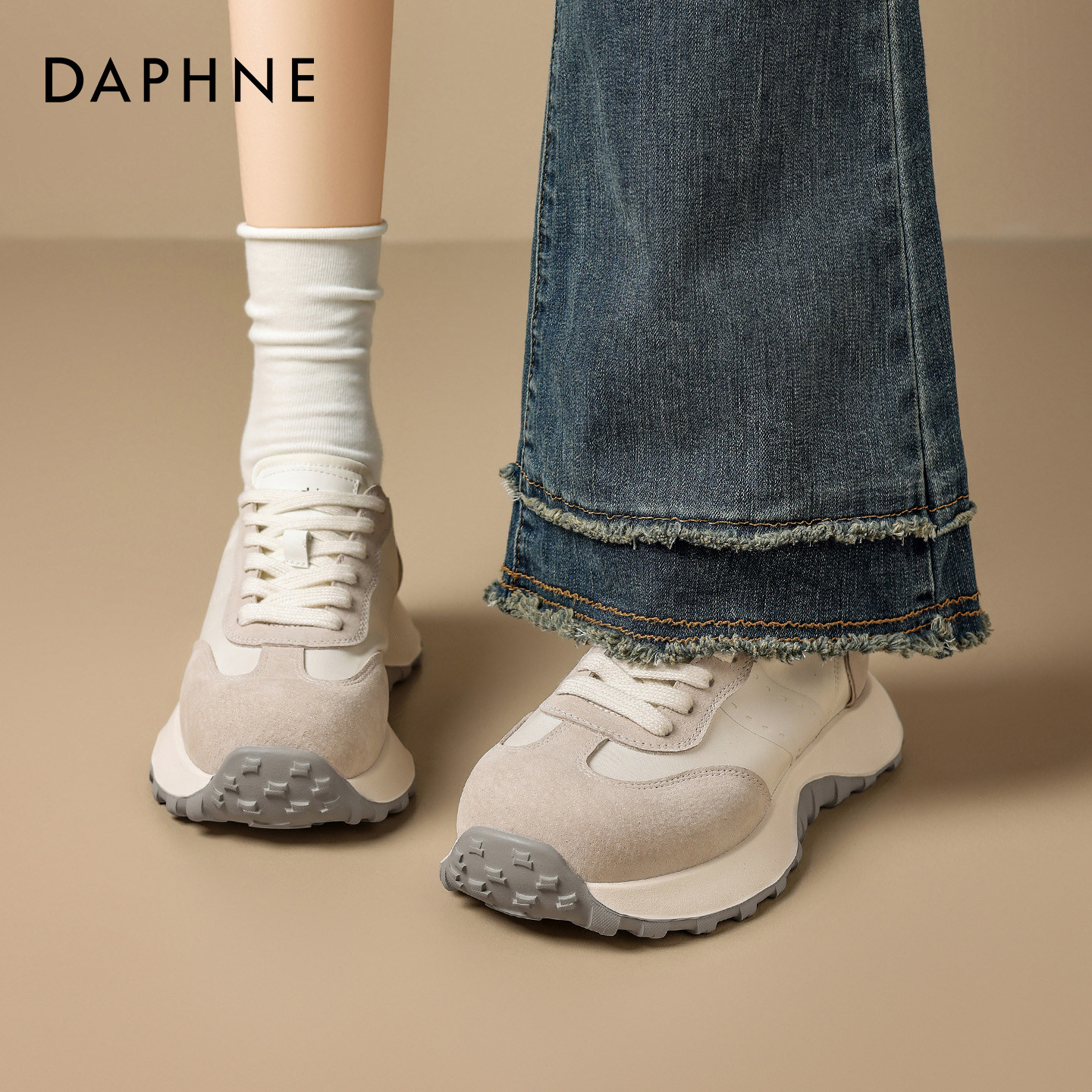 达芙妮厚底德训鞋女款2026新款夏季透气阿百搭甘内增高休闲运动鞋