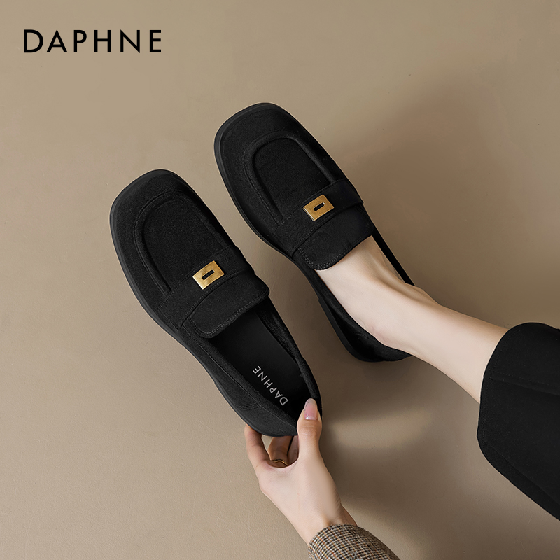 达芙妮黑色乐福鞋女软底复古