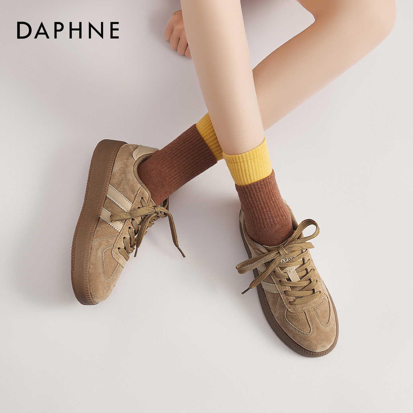 达芙妮棕色复古厚底德训鞋女2026春季新款休闲运动鞋轻便增高板鞋,女鞋,德训鞋,淘宝优惠券,粉丝福利购,淘宝优惠卷