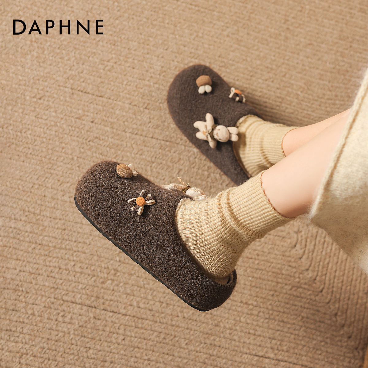 达芙妮2025新款冬季厚底勃肯鞋