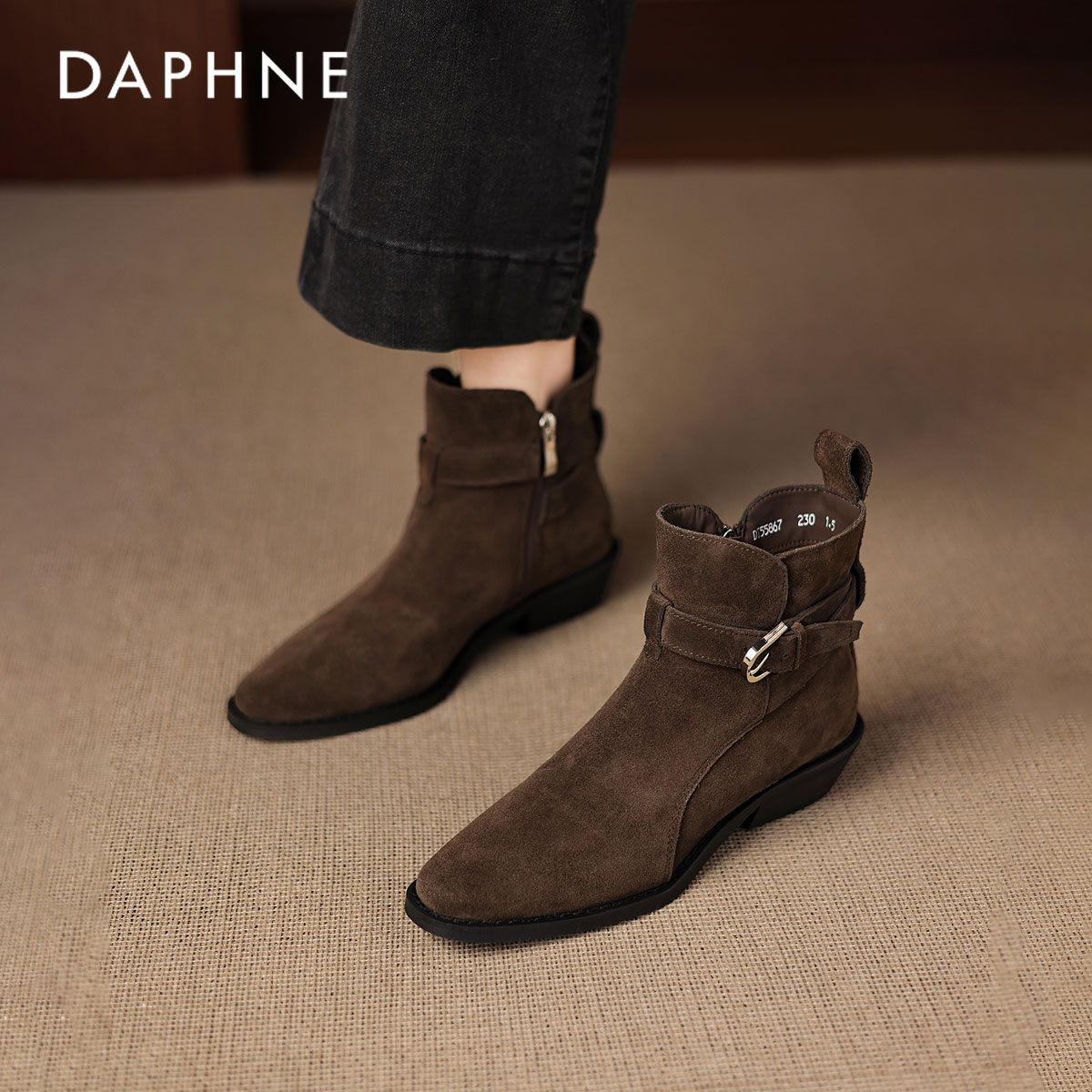 达芙妮美拉德短靴粗跟方头马丁靴