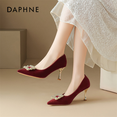 达芙妮红色尖头高跟鞋冬2025新款