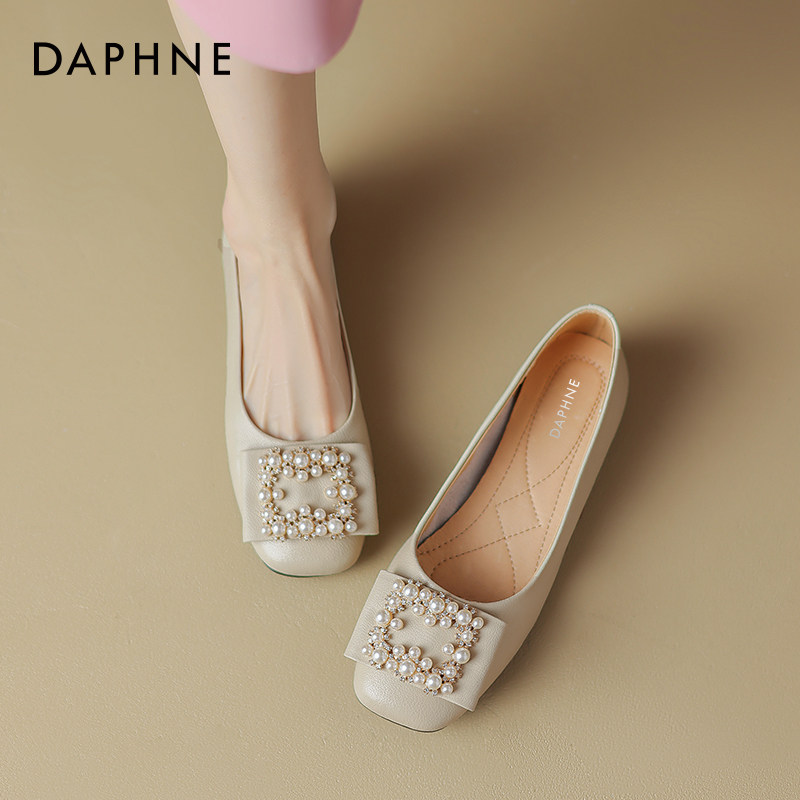 达芙妮真皮平底单鞋女浅口妈妈鞋舒适软底2026新款春秋珍珠小皮鞋,女鞋,浅口单鞋,淘宝优惠券,粉丝福利购,淘宝优惠卷