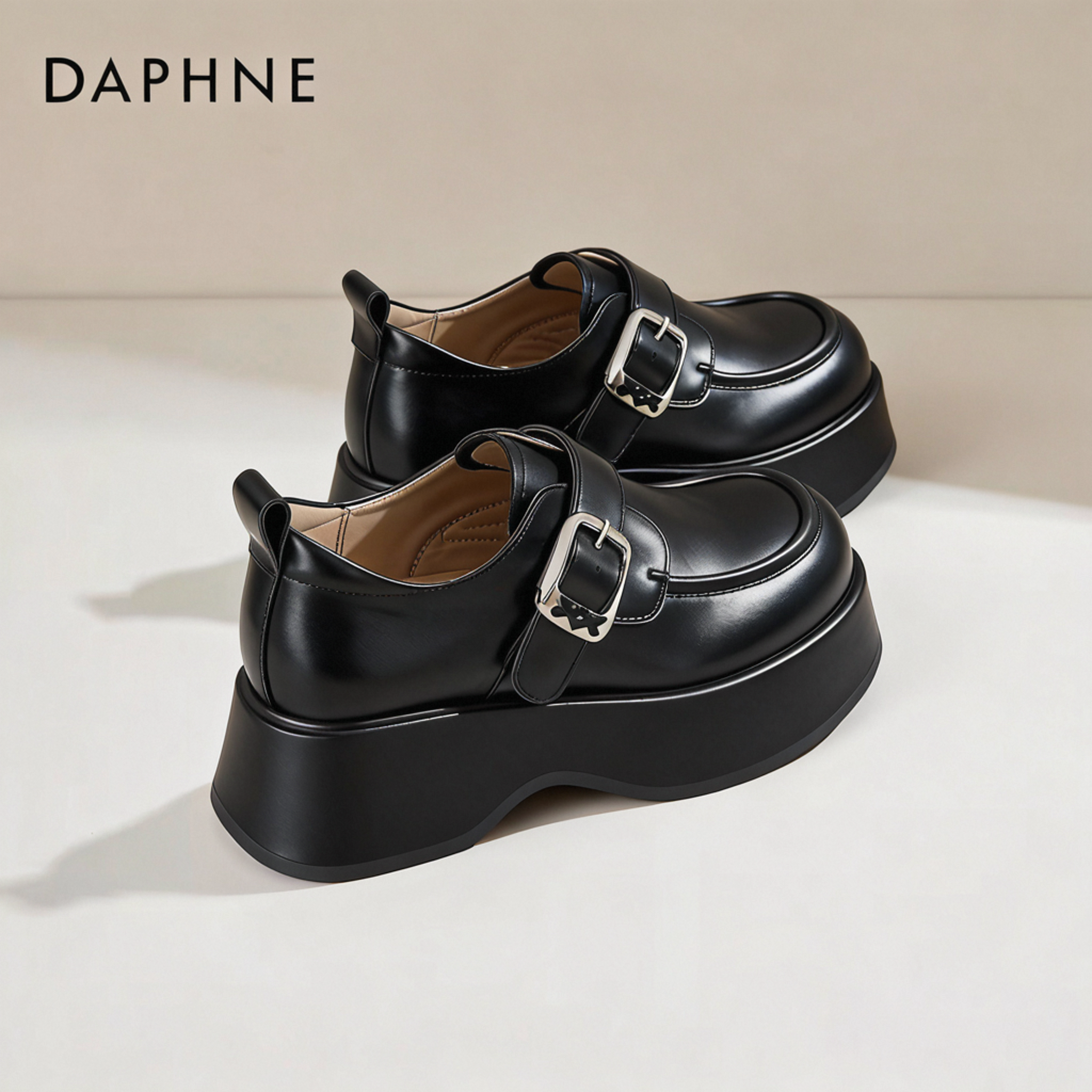 达芙妮增高小皮鞋女复古