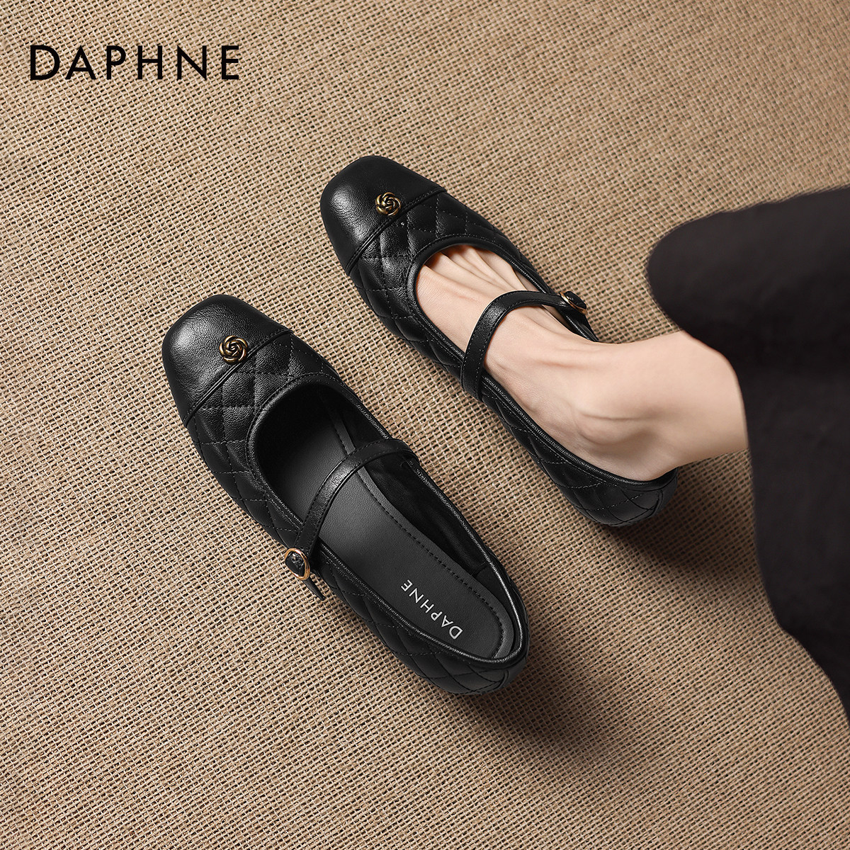 达芙妮平底单鞋女2026新款春季法式玛丽珍女鞋小香风内增高小皮鞋