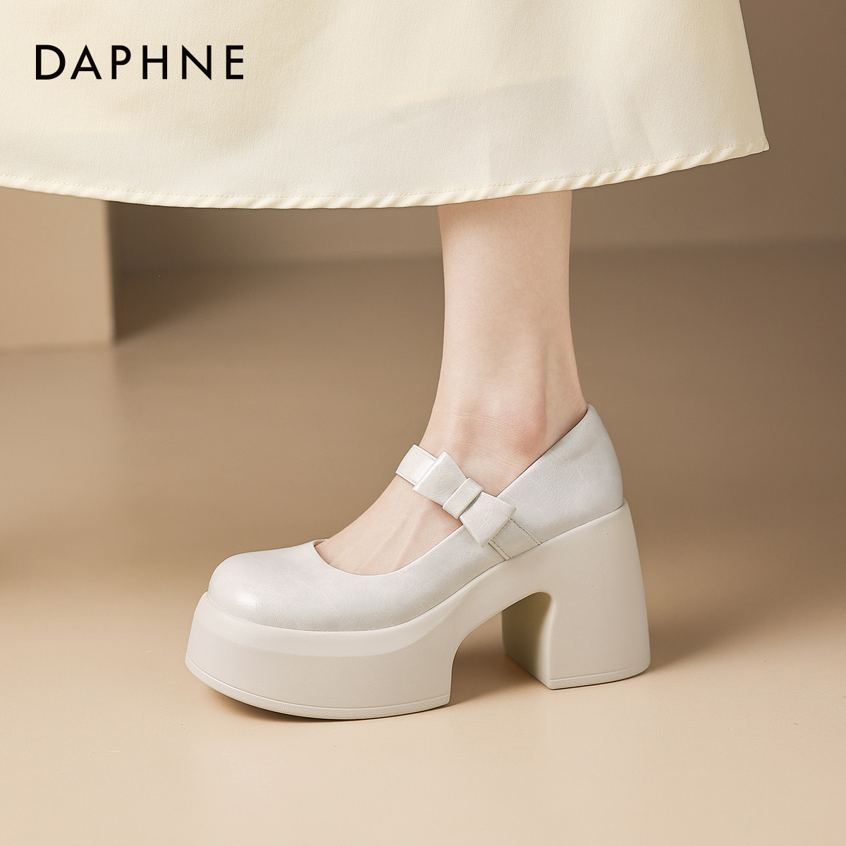 达芙妮高跟玛丽珍2026新款春夏季小个子增高粗跟小皮鞋浅口单鞋女