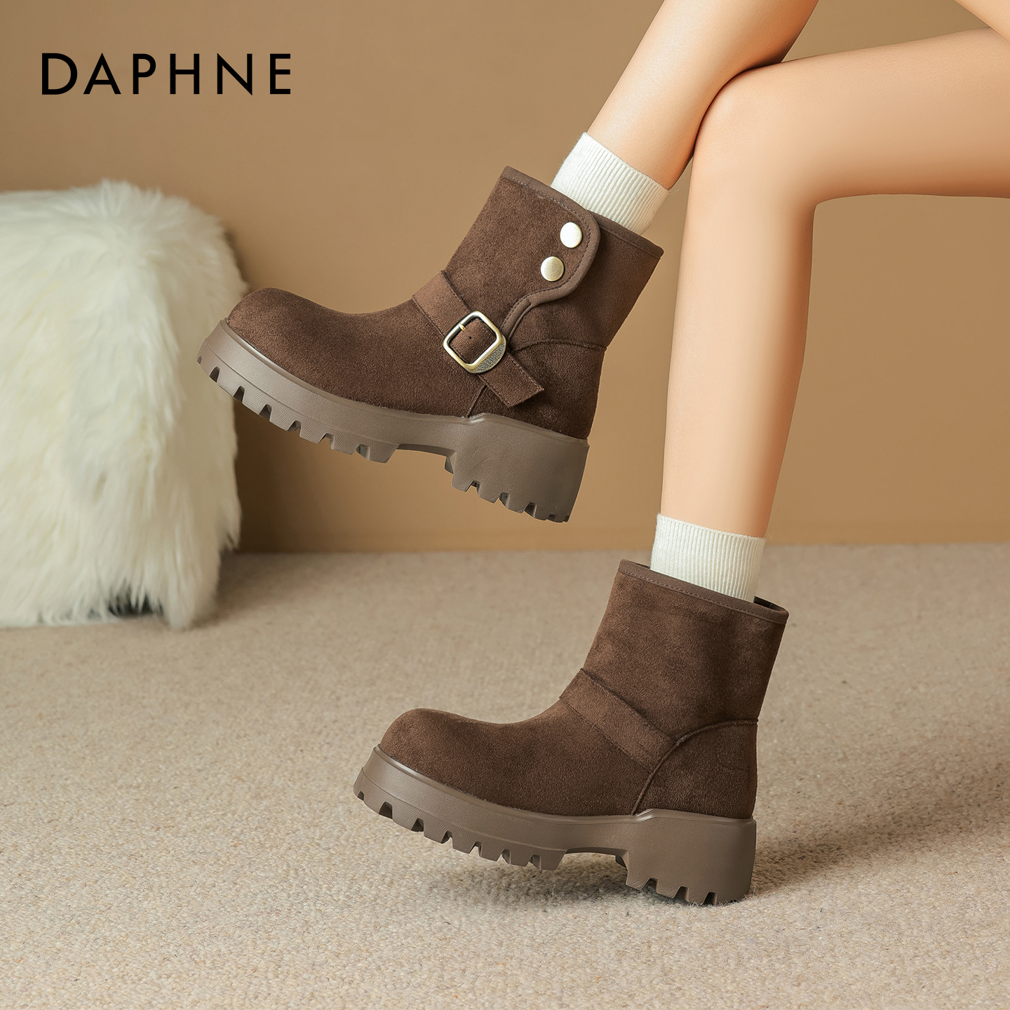 达芙妮厚底马丁靴美拉德加绒短靴