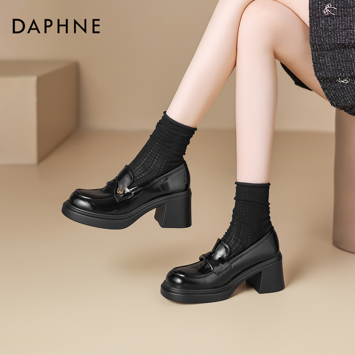 厚底粗跟乐福鞋，复古增高