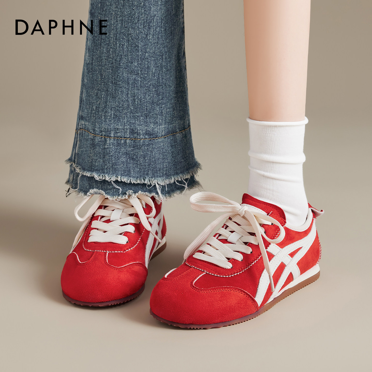 达芙妮红色阿软底甘鞋女2026新款流行圆头芭蕾德训鞋巨好看运动鞋