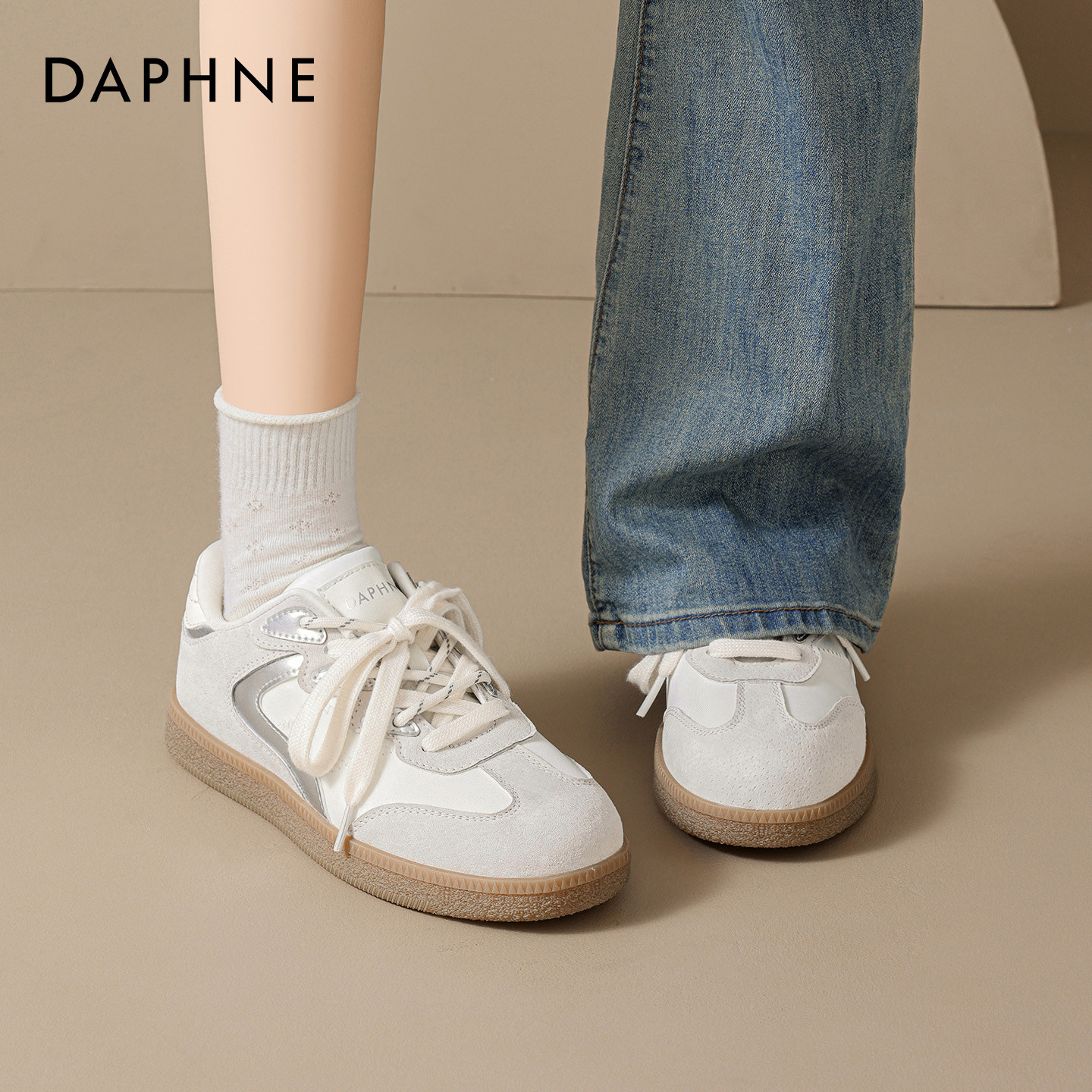 达芙妮平底德训鞋女款2026新款春季流行休闲百搭轻便运动小白鞋,女鞋,德训鞋,淘宝优惠券,粉丝福利购,淘宝优惠卷