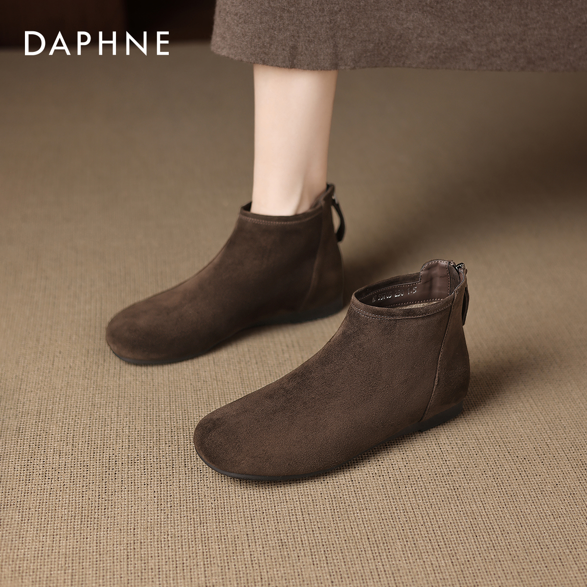 达芙妮羊绒小短靴软底棕色及踝靴