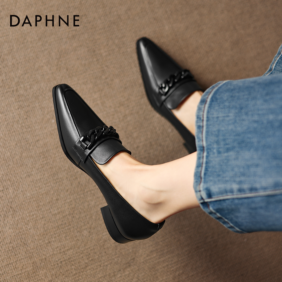 尖头乐福鞋通勤百搭英伦女士皮鞋