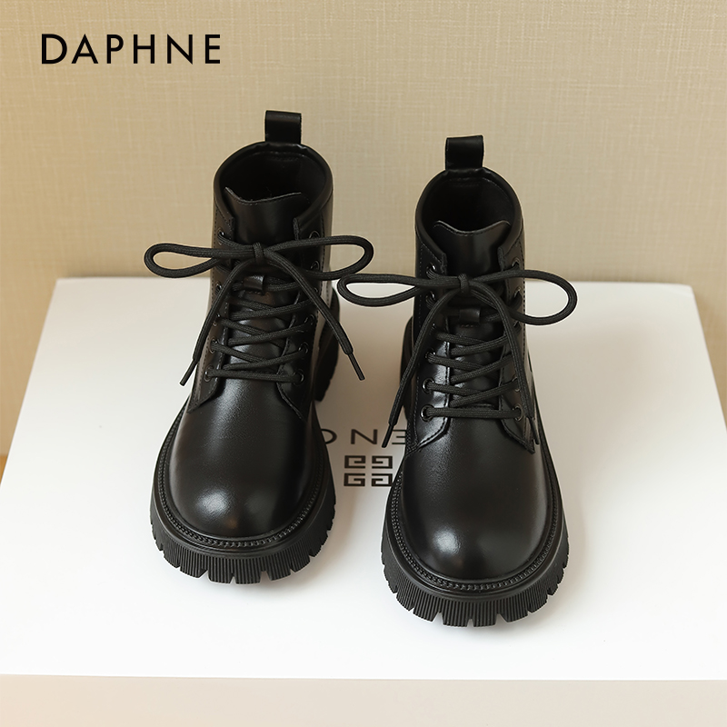 达芙妮马丁靴经典英伦风