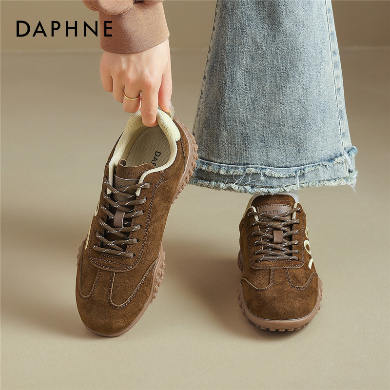达芙妮棕色厚底德训鞋女2025新款秋冬美拉德复古百搭休闲运动鞋子,女鞋,时尚休闲鞋,淘宝优惠券,粉丝福利购,淘宝优惠卷