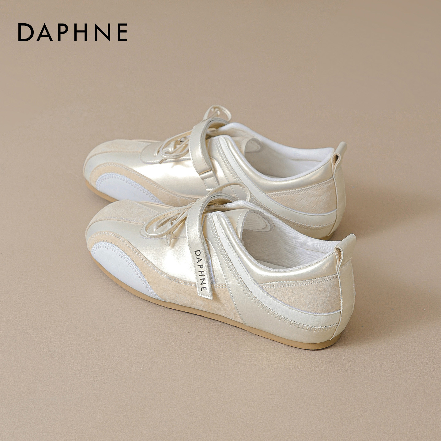 达芙妮芭蕾德训鞋女2026春季新款休闲板鞋运动女鞋阿平底甘小白鞋