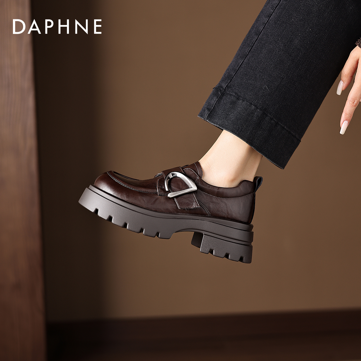 达芙妮厚底乐福鞋女2025新款单鞋