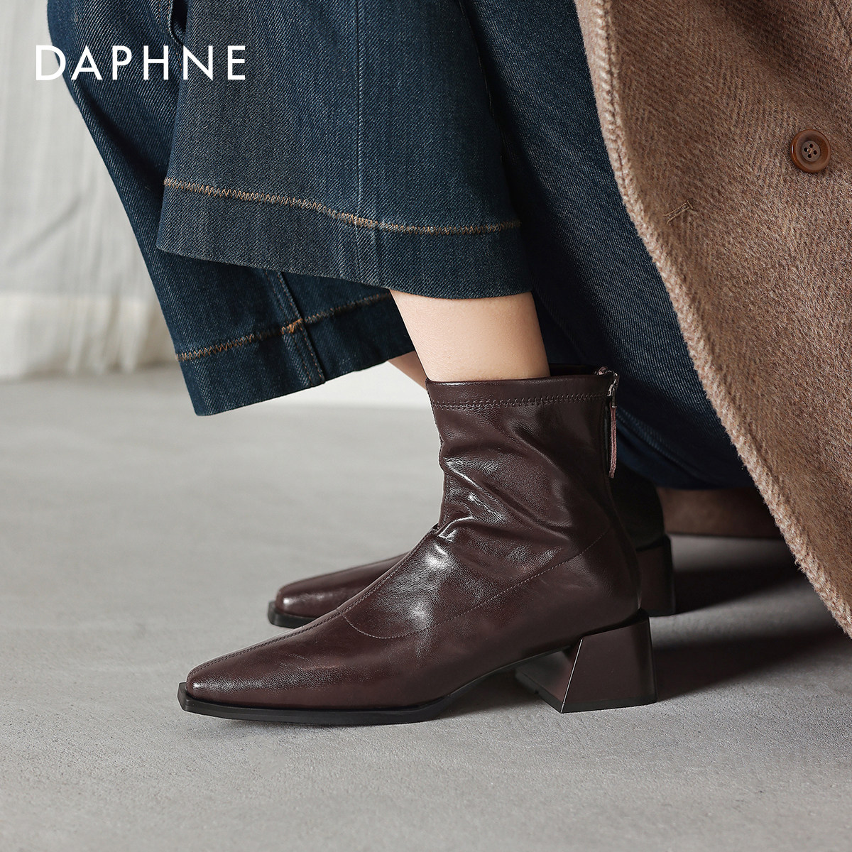 达芙妮复古棕色尖头小短靴女2026新款冬季加绒皮靴瘦瘦靴马丁靴子,女鞋,时装靴,淘宝优惠券,粉丝福利购,淘宝优惠卷