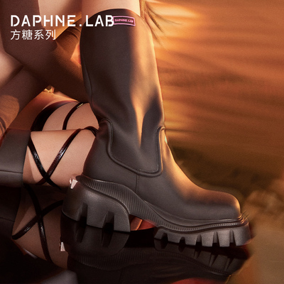 DL达芙妮方糖机能及膝靴女2023秋
