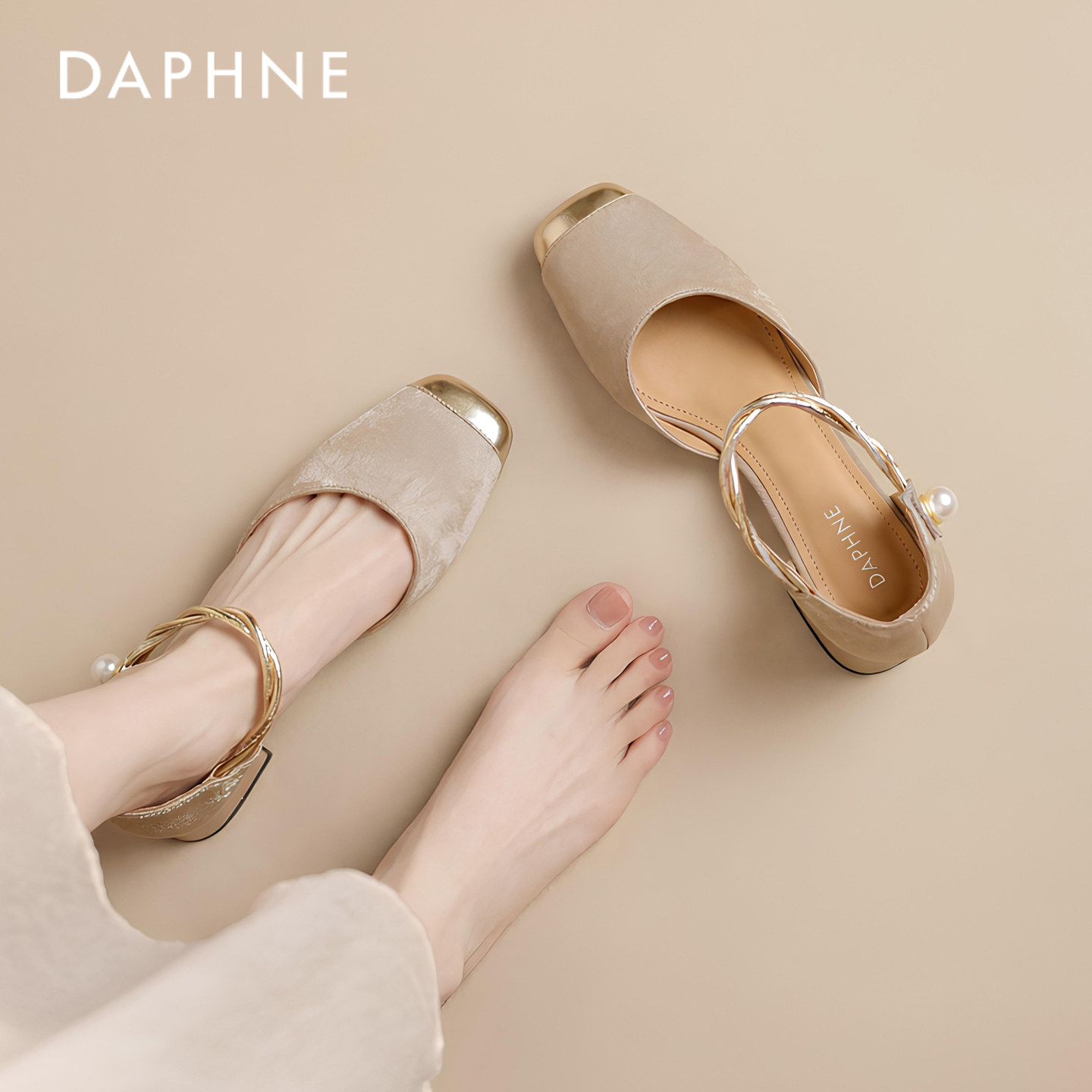 达芙妮凉鞋女款2026新款夏季外穿包头鞋子新中式女鞋粗跟单鞋皮鞋