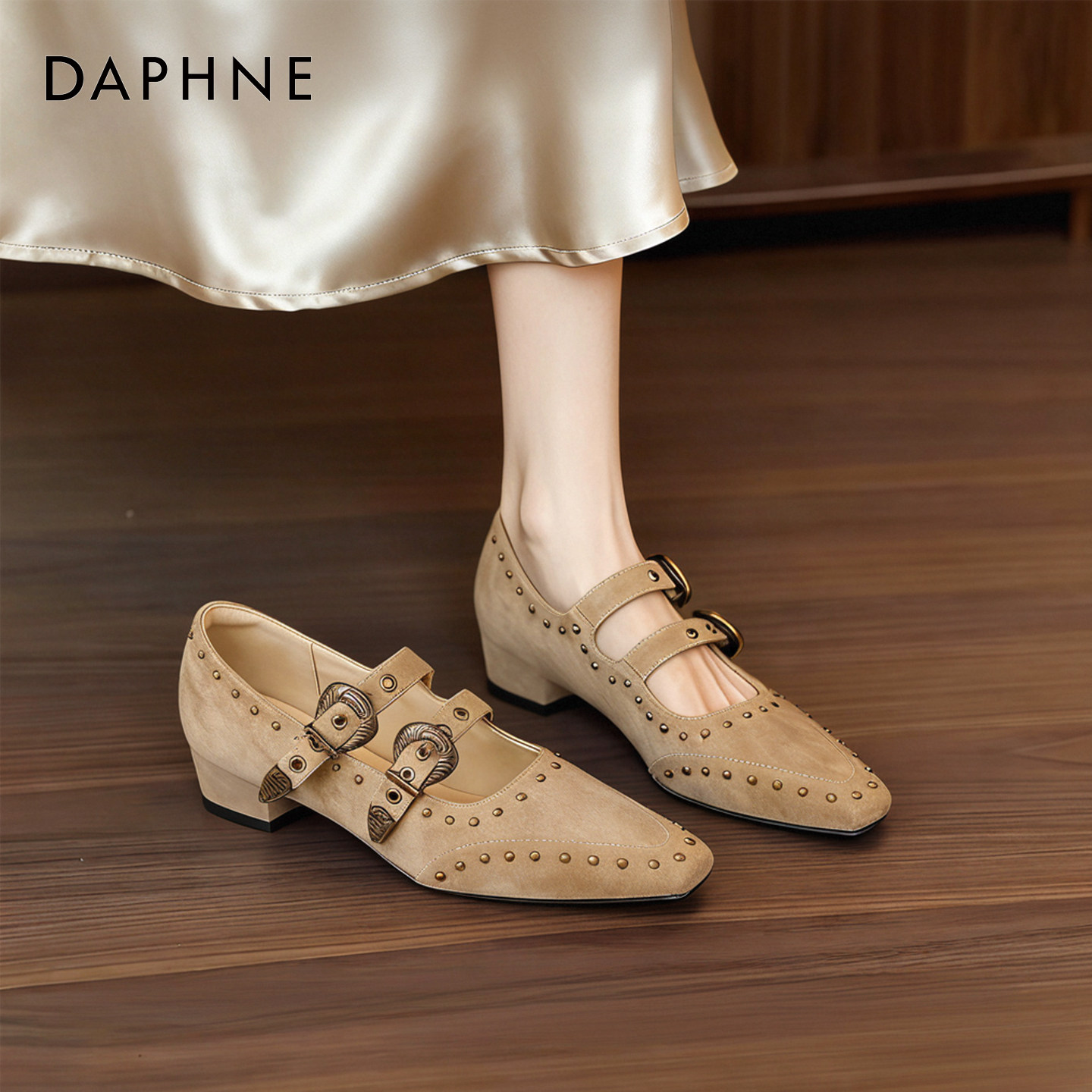 达芙妮坡跟单鞋女2026新款春季芭蕾单鞋中跟复古玛丽珍鞋铆钉皮鞋