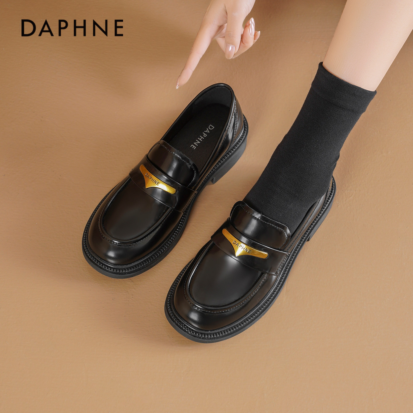 达芙妮英伦风乐福鞋女2026新款春季粗跟复古金属扣单鞋子小皮鞋女,女鞋,乐福鞋（豆豆鞋）,淘宝优惠券,粉丝福利购,淘宝优惠卷