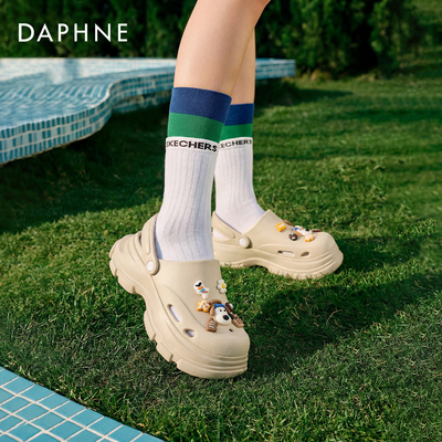 达芙妮厚底包头洞洞鞋女夏季小狗