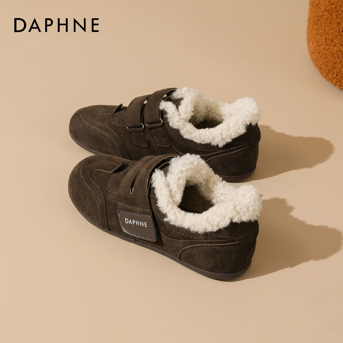 达芙妮内增高德训鞋女2025冬季新款魔术贴勃肯毛毛棉鞋加绒雪地靴