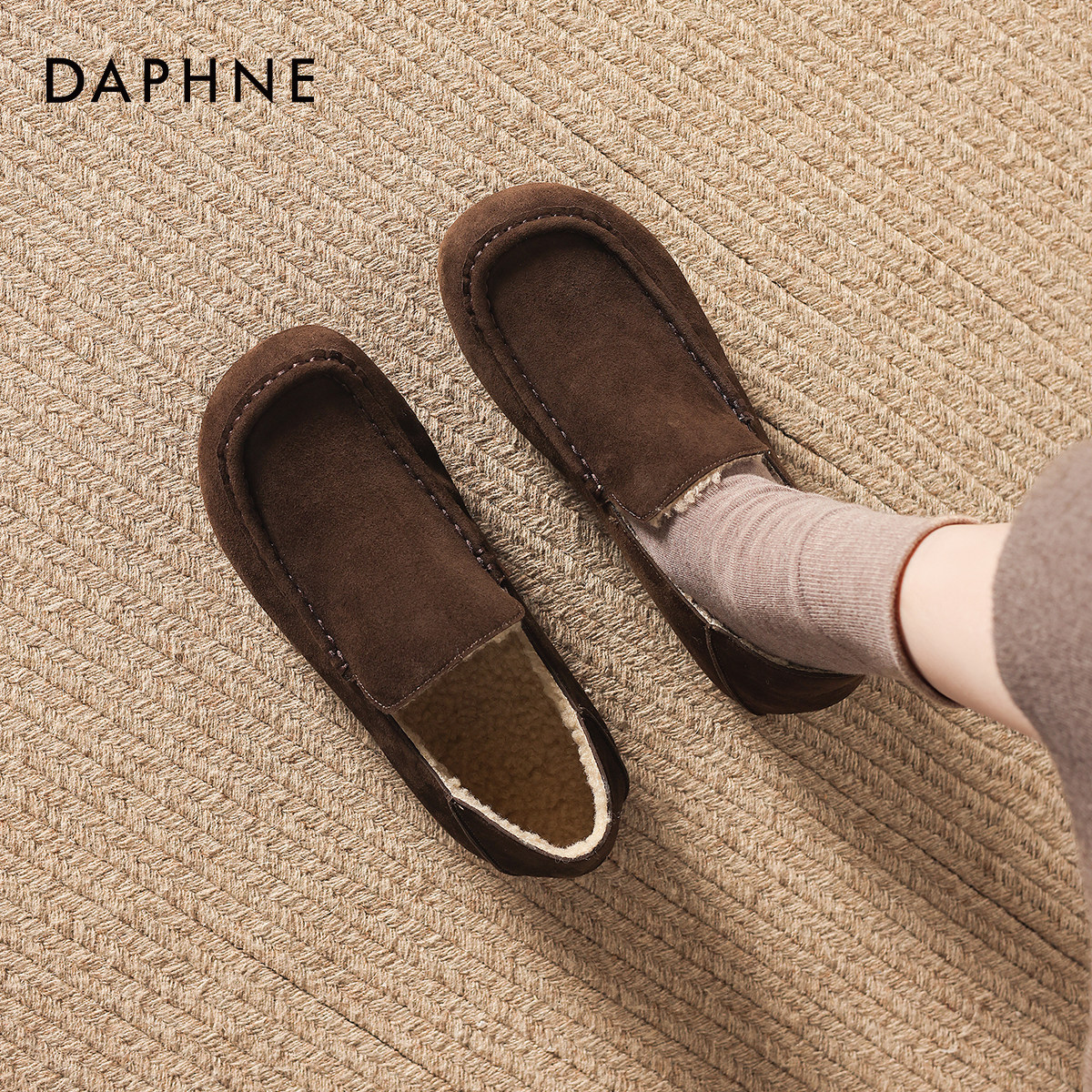 达芙妮雪地靴女款2026新款冬季加绒平底勃肯棉鞋一脚蹬毛毛豆豆鞋,女鞋,时尚雪地靴,淘宝优惠券,粉丝福利购,淘宝优惠卷