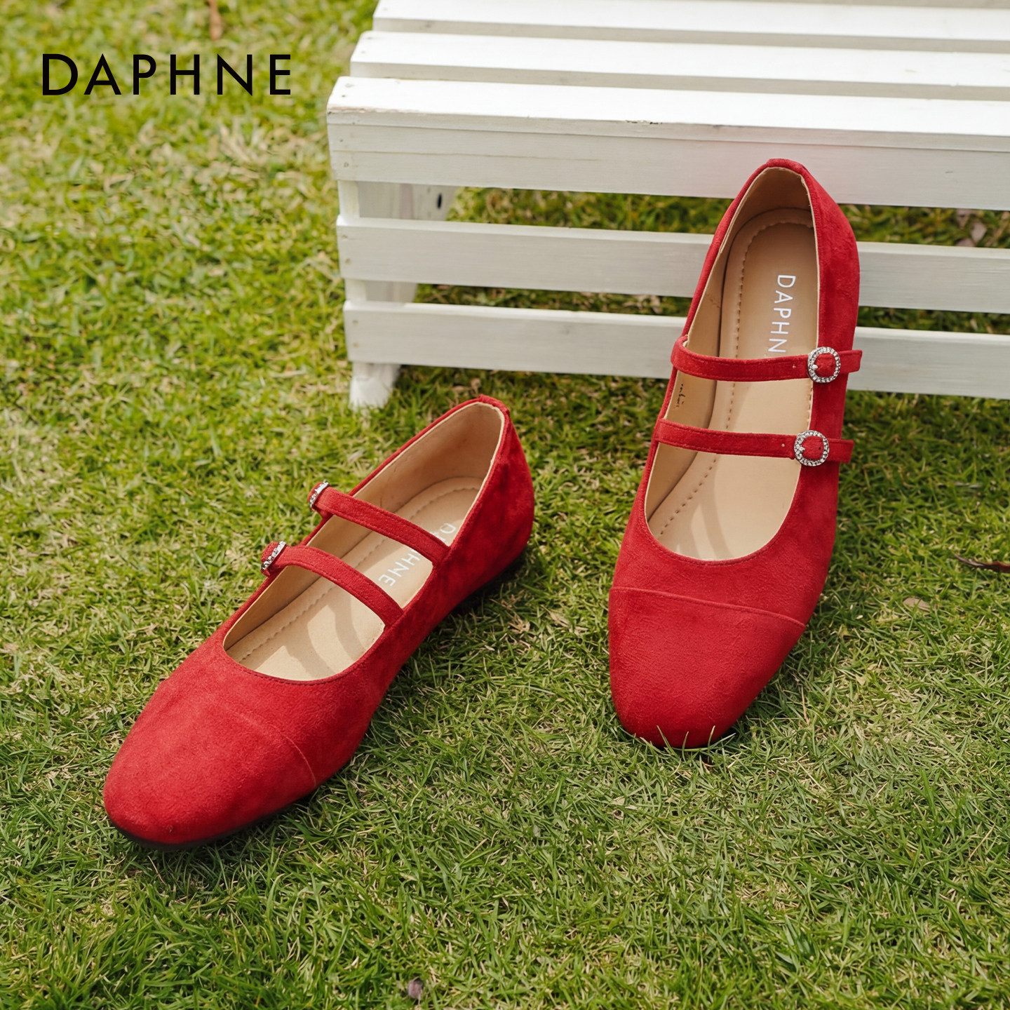达芙妮早春漂亮红色平底单鞋女款2026新款绒面芭蕾玛丽珍女鞋凉鞋