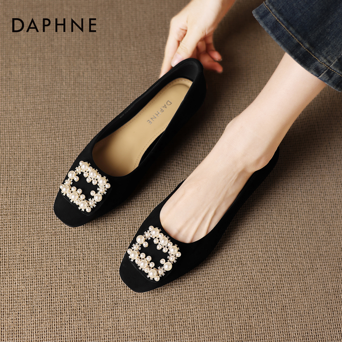 珍珠方扣平底鞋百搭气质单鞋