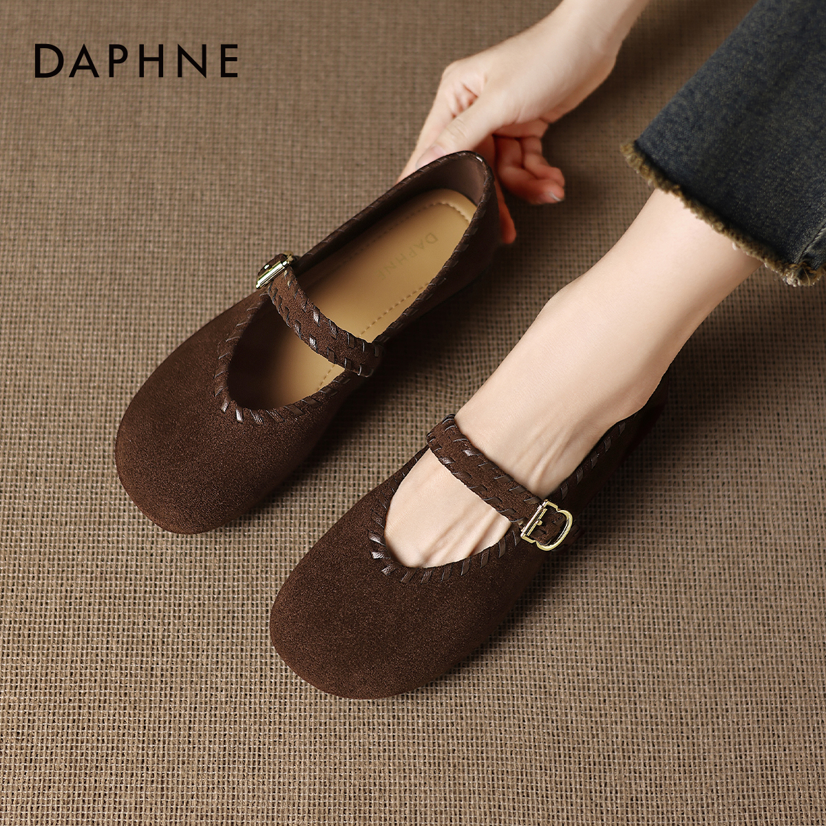 复古玛丽珍鞋,绒面质感搭扣设计