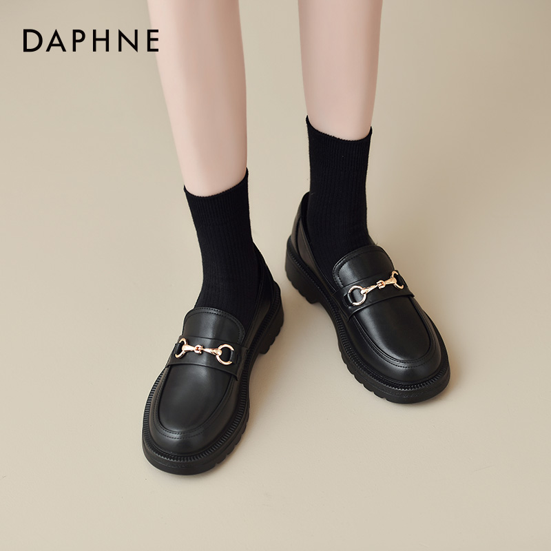 达芙妮百搭英伦风乐福鞋女