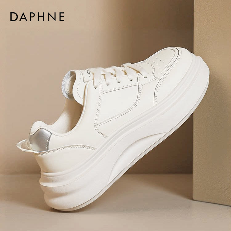 达芙妮厚底小白鞋女2026新款春季爆款百搭增高运动休闲板鞋小个子